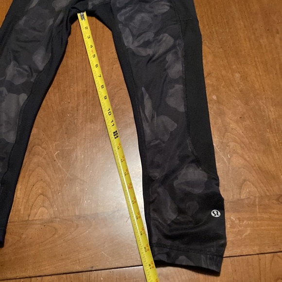 LULULEMON Seek The Heat Crop Leggings - size 4 - Picture 15 of 16